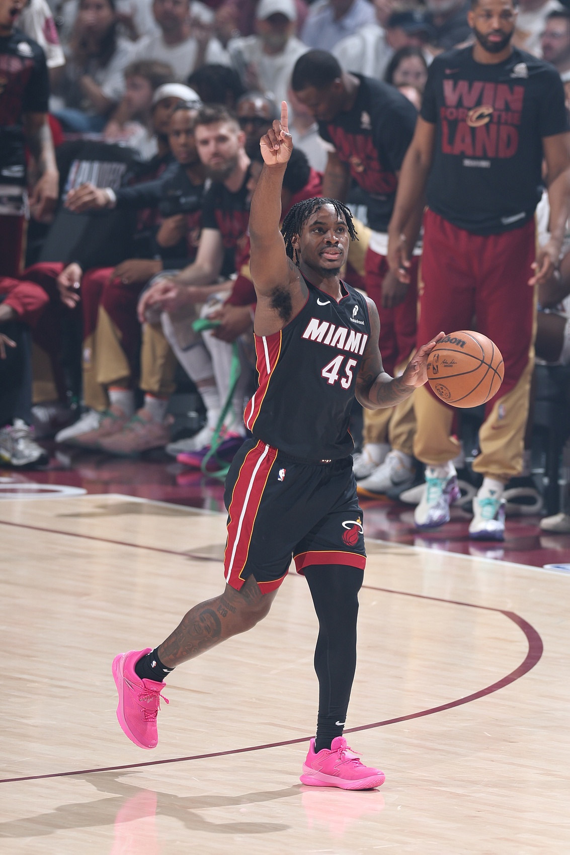 必发APP-蒂姆-哈达威：我很欣赏戴维恩-米切尔 但他需要更具侵略性