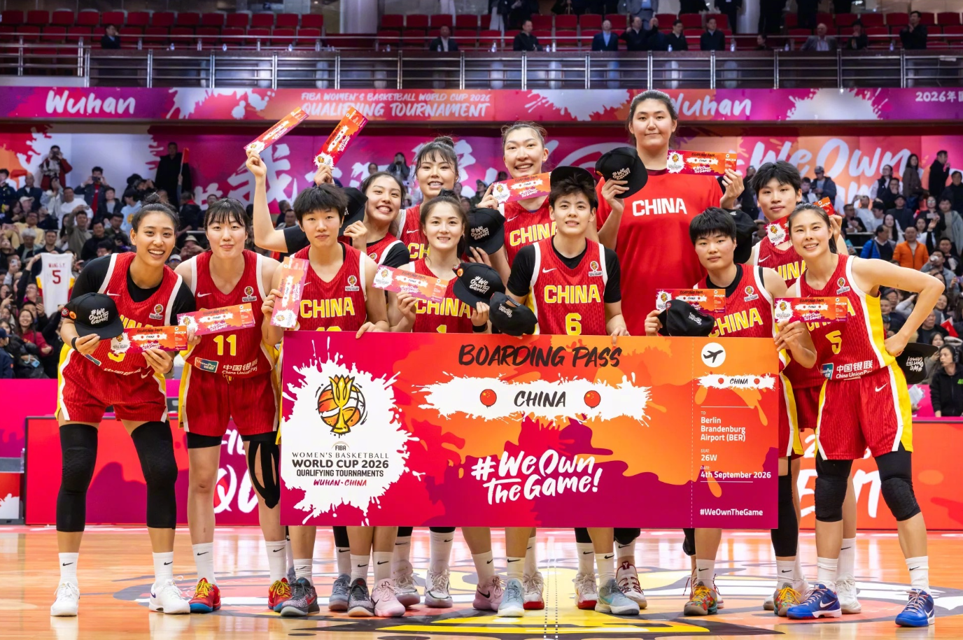 必发体育-两分钟9分+决胜5分！女篮31岁王牌连献关键球 隋菲菲：少有大心脏